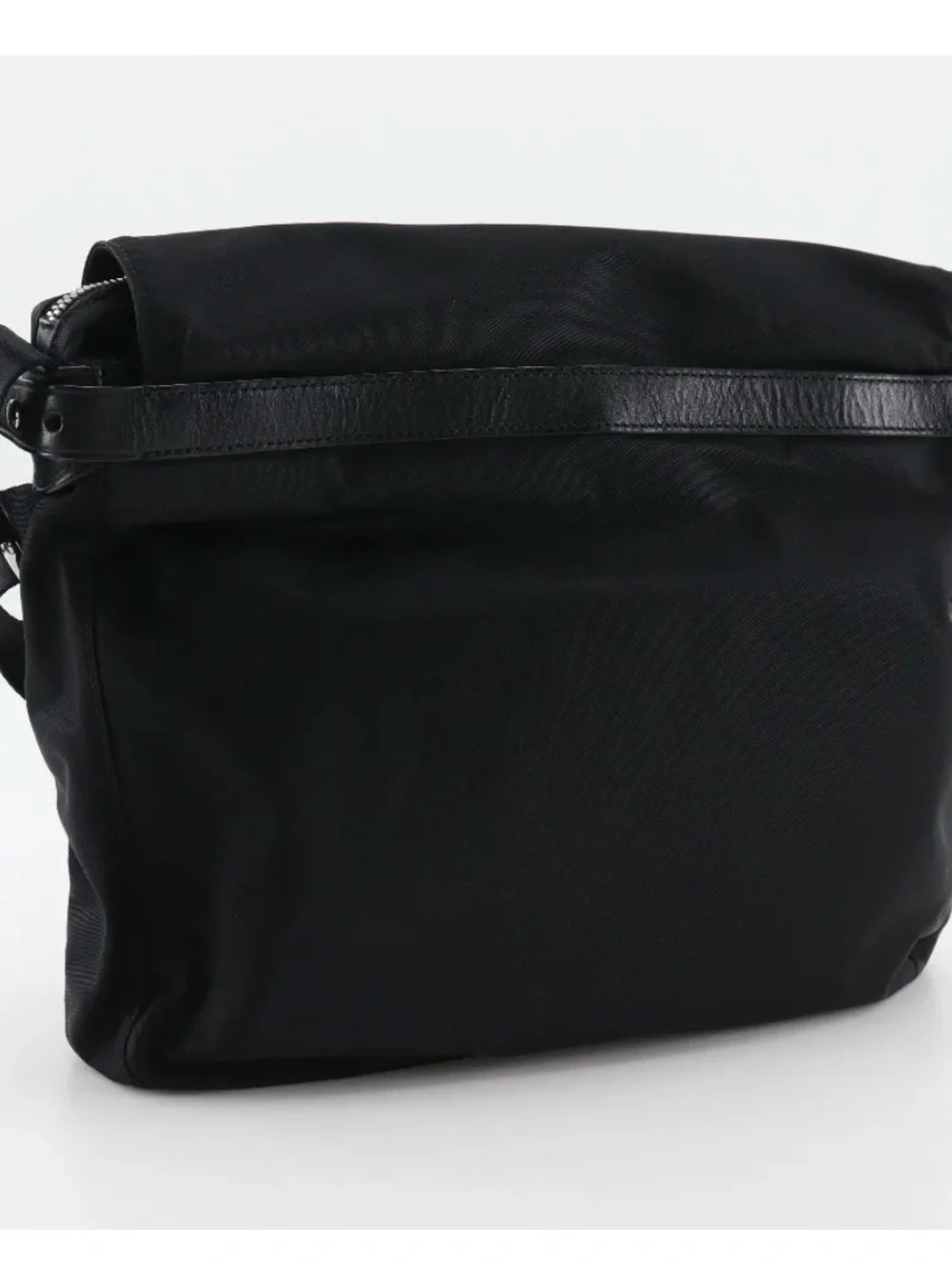 EUC TUMI Nylon Black Shoulder Messenger Bag Business